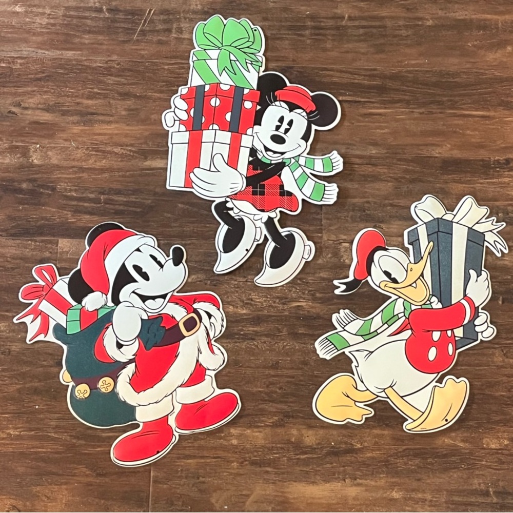 ✨ Disney Christmas Character Metal Signs Vintage ✨